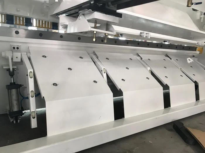 China Yawei 3m cnc metal VR guillotine shear 6mm sheet cutting machine suppliers